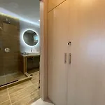 Hilltop Luxury Lejlighed *