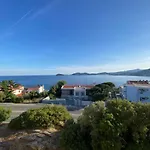 Hilltop Luxury PalaiónTsiflíkion