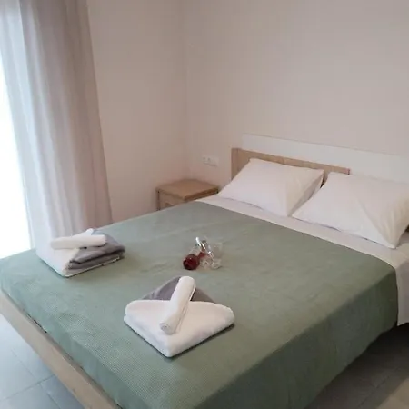 Hilltop Luxury Διαμέρισμα PalaiónTsiflíkion