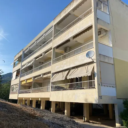 Apartamento Hilltop Luxury PalaiónTsiflíkion