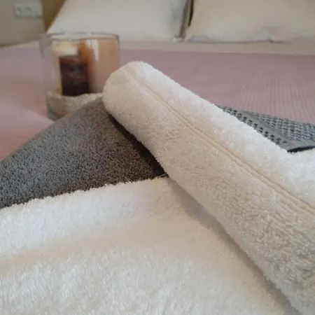 Hilltop Luxury Апартаменты
