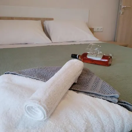 Hilltop Luxury Апартаменты