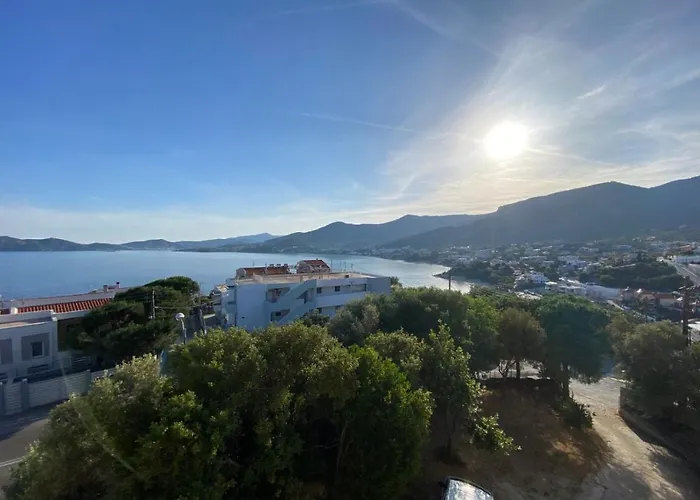 Hilltop Luxury * PalaiónTsiflíkion